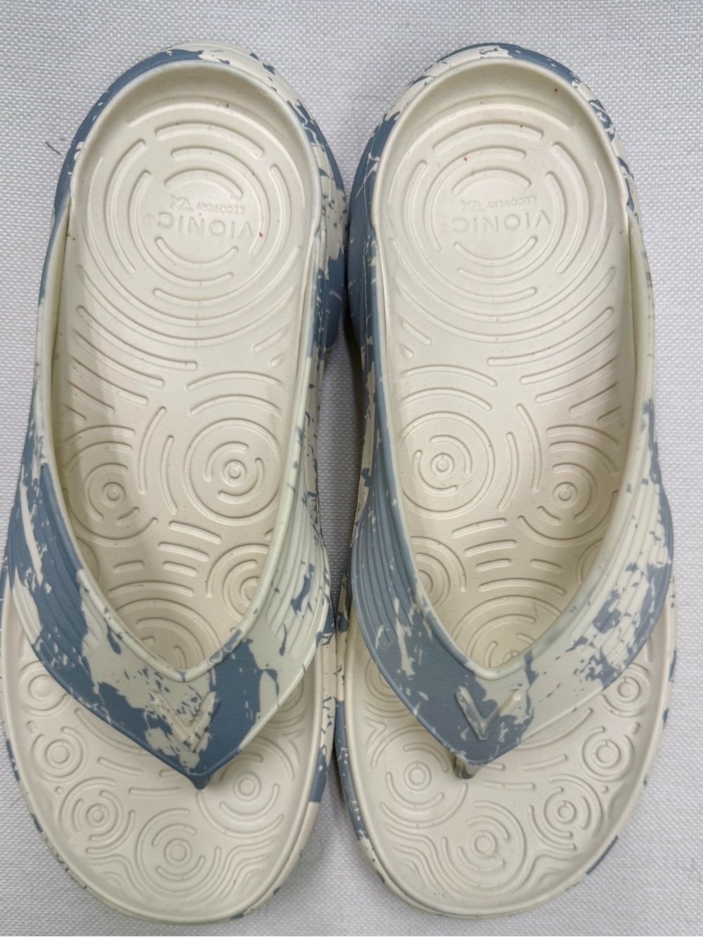 Vionic Women's Two-Tone Cream and Slate Blue Foam Flip Flop Sandals